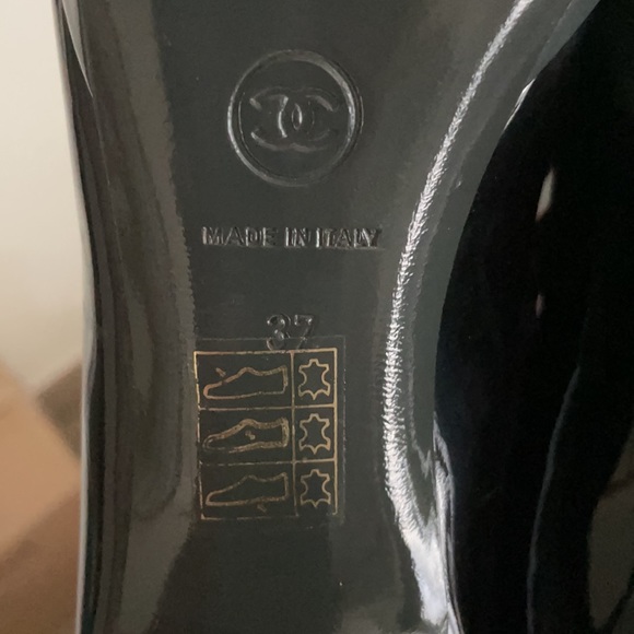 Chanel Patent Leather heels. - Picture 12 of 13